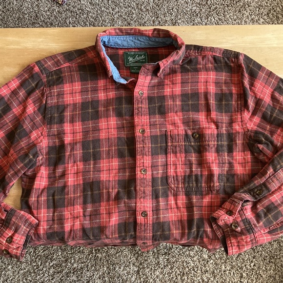 Woolrich flannel in Lava Twist - Picture 2 of 7